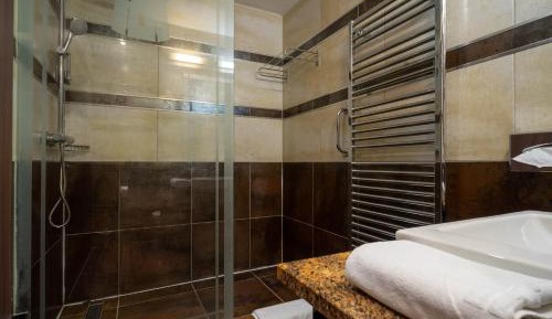 Superior Queen Room with Two Queen Beds