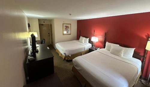 Queen Room with Two Queen Beds - Non-Smoking