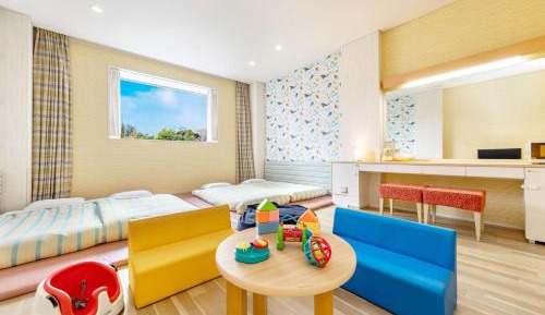 Welcome Baby-certified Family Room with Shower - Non-Smoking