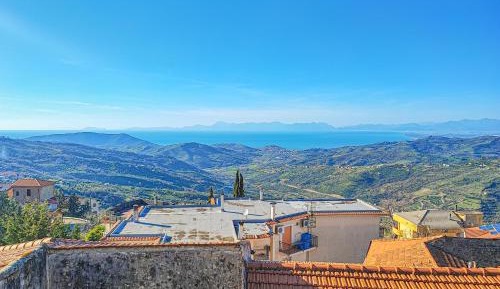 One-Bedroom Apartment with Sea View