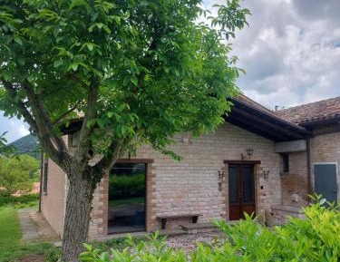 Three-Bedroom Apartment with Mountain View