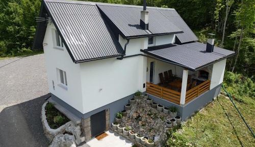 Three-Bedroom Holiday Home 