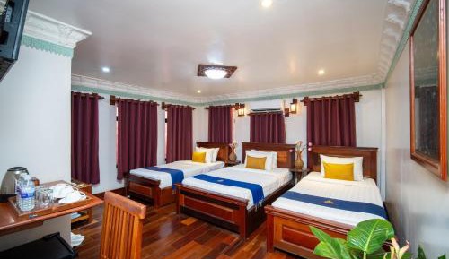 Triple Room with Balcony