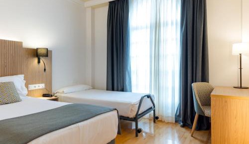 Double Room with Extra Bed (3 Adults)