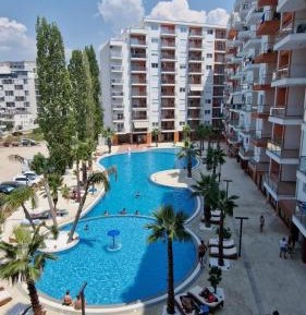 One-Bedroom Apartment with Sea View and Balcony