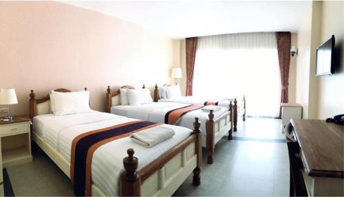 Deluxe Triple Room