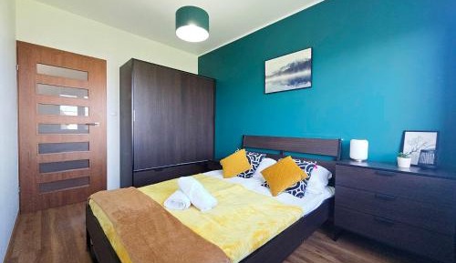 One-Bedroom Apartment with Balcony