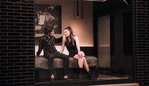 Queen Room with Pool View