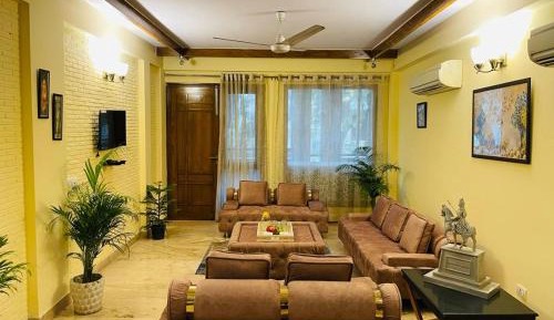 Apartment with Garden View