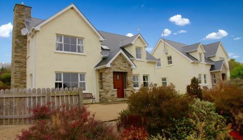 Four-Bedroom Holiday Home