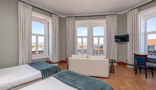 Deluxe Suite with Sea View