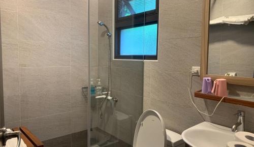 Queen Room with Garden View