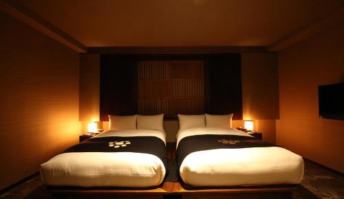 Room with Tatami Area and Shower