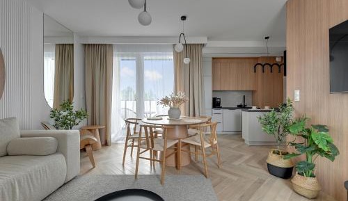 Three-Bedroom Apartment with Balcony