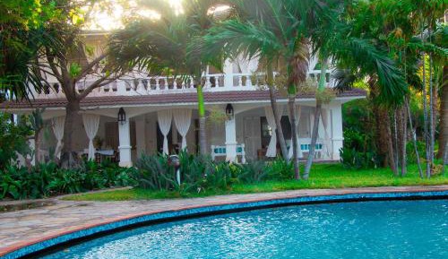 Three-Bedroom Apartment with Ocean View