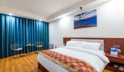 Double Room with Mountain View