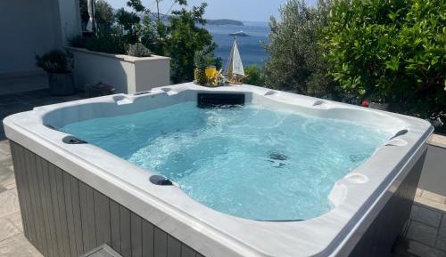 Three-Bedroom Apartment with Sea View