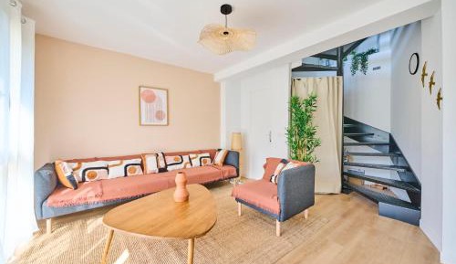 Three-Bedroom Deluxe Apartment