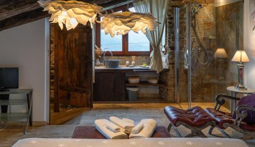 Deluxe Room with Mountain View