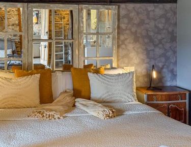 Deluxe Double or Twin Room with Mountain View