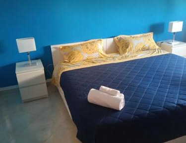 Deluxe Room (2 Adults + 1 Child)