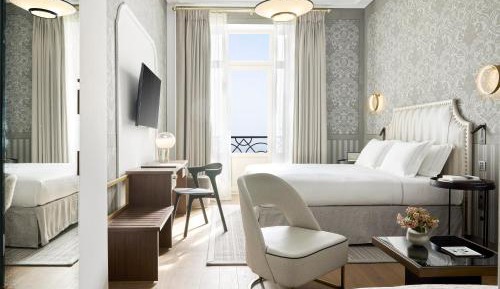 Junior Suite Sea Front with Balcony