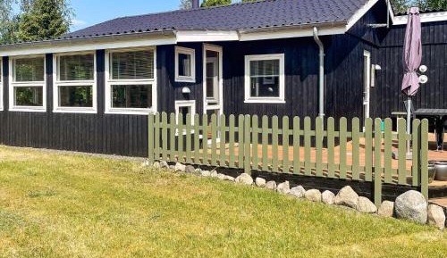 Three-Bedroom Vacation Home 