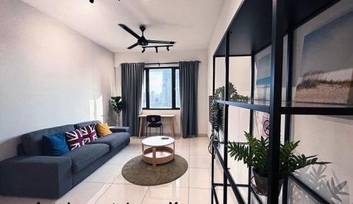 Two-Bedroom Apartment with City View