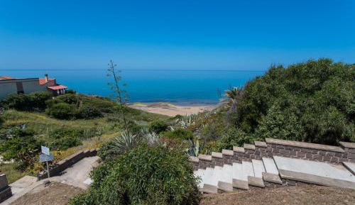 Superior One-Bedroom Apartment