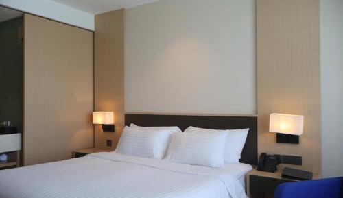 Deluxe Double or Twin Room with Balcony