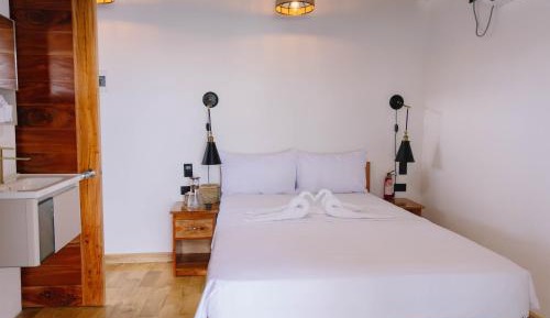 Deluxe Double Room with Balcony and Sea View