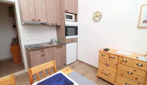 Comfort One-Bedroom Apartment with Balcony