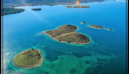 Apartment with Garden View