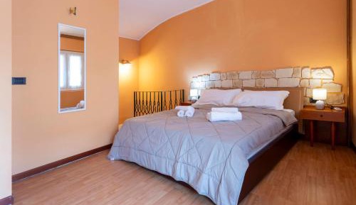 Superior One-Bedroom Apartment with Balcony