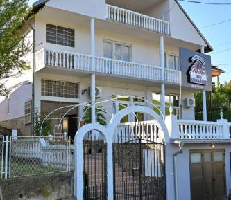 Standard Triple Studio