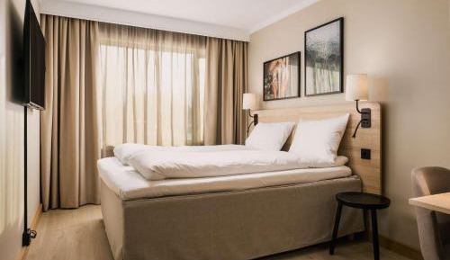 Queen Room