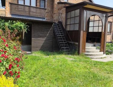 Standard Triple Studio