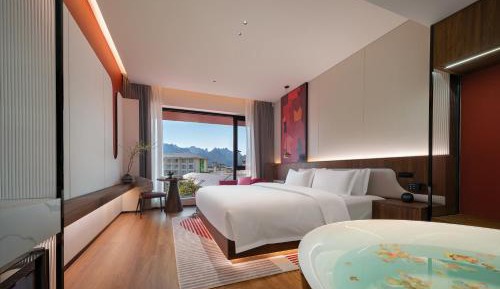 King Room with Spa Bath