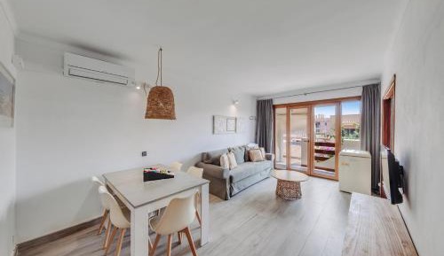 2 Bedroom Apartment First or Second Floor