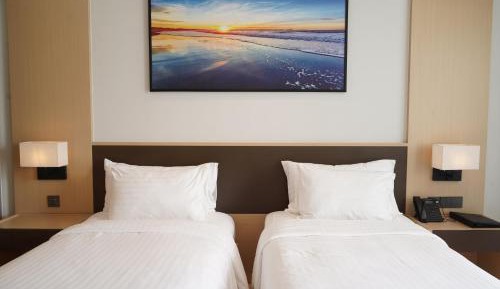 Deluxe Double or Twin Room with Garden View