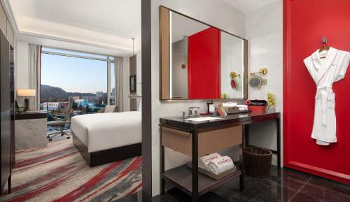 Movenpick Superior King Room