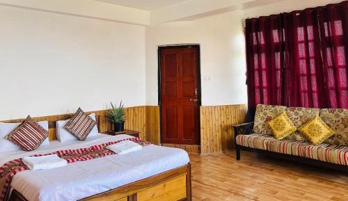 Deluxe Double Room with Balcony