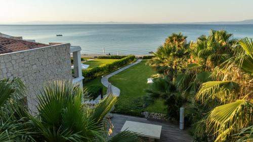 Villa - Beach Front