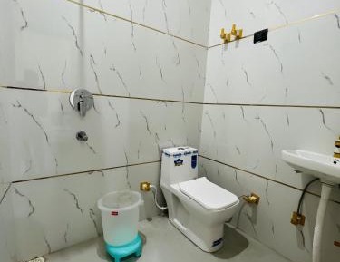 Deluxe Double Room (2 Adults + 1 Child)