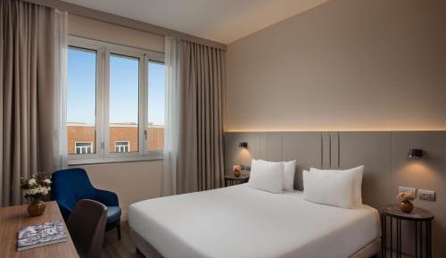 Superior Room with View