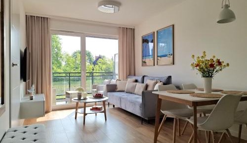 One-Bedroom Apartment with Balcony