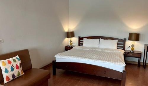 Suite with Lake View