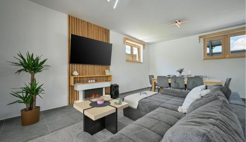 Three-Bedroom Vacation Home 