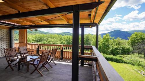 Double or Twin Room with Shared Bathroom