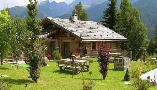 Six-Bedroom Holiday Home